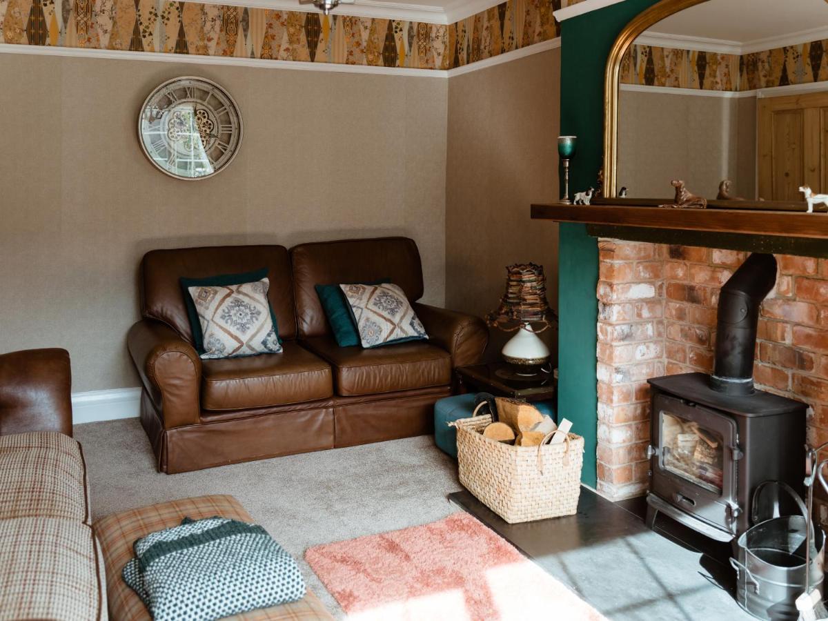 Compass Cottage Уулер Екстериор снимка