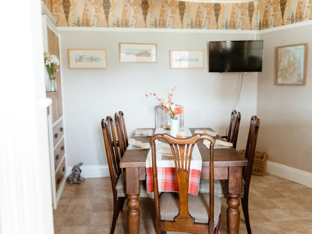 Compass Cottage Уулер Екстериор снимка